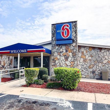 Motel 6 ปาล์มเบย์ ภายนอก รูปภาพ